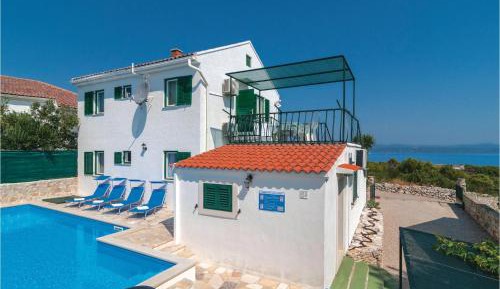 Four-Bedroom Holiday Home