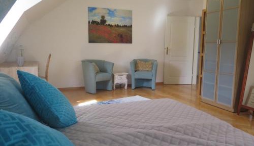 Apartment with Garden View