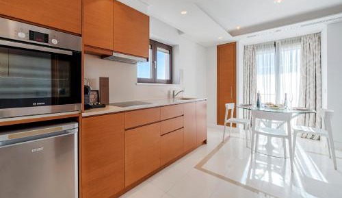 One-Bedroom Suite - Premium View
