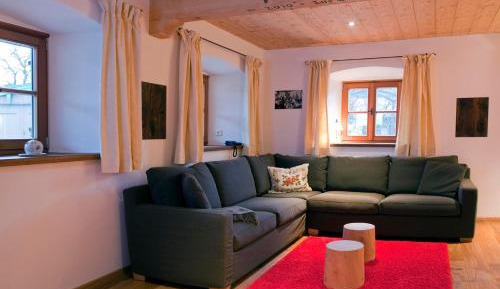 Two-Bedroom Apartment Seeleitn
