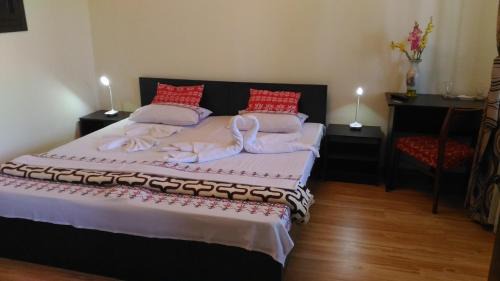Standard Double Room with Shared Bathroom