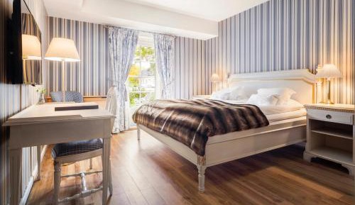 Deluxe Double or Twin Room with Garden View