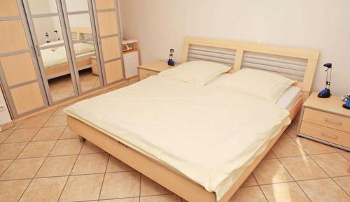 One-Bedroom Apartment with Balcony