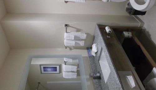 One-Bedroom King Suite - Accessible/Non-Smoking