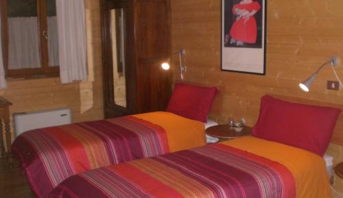 Double or Twin Room with Private Bathroom