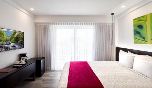 Queen Room with Balcony