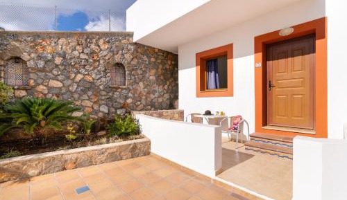 Apartment with Garden View