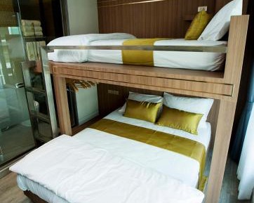 Deluxe Double Room (2 Adults + 1 Child)
