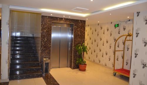 Deluxe Two-Bedroom Apartment