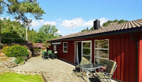 Four-Bedroom Holiday Home