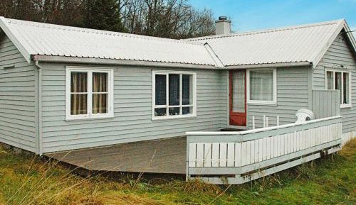 One-Bedroom Holiday Home