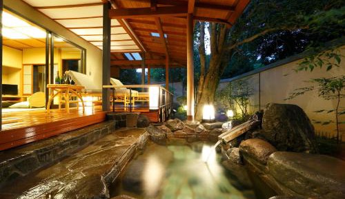 Deluxe Maisonnette Suite with Open-Air Bath - Annex