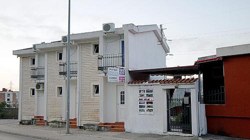 Studio Apartment  (2 Adults + 2 Children)