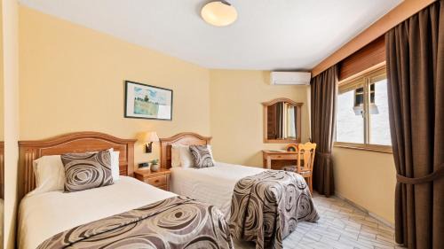 Classic Extra Two-Bedroom with Sea Front  View and Terrace