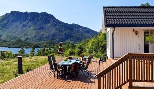 Five-Bedroom Holiday Home