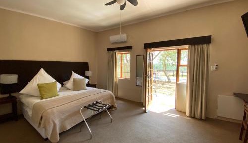 Deluxe Room with Kitchen and Dam View