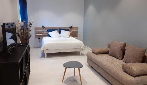 One-Bedroom Suite