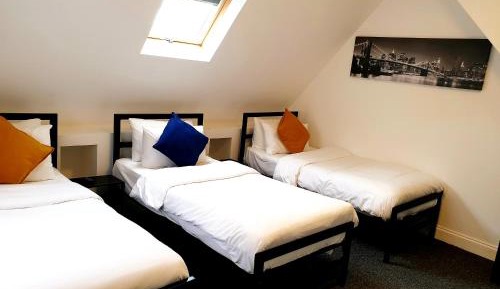 Triple Room with Private Bathroom