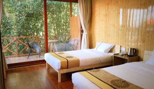 Twin Room with View