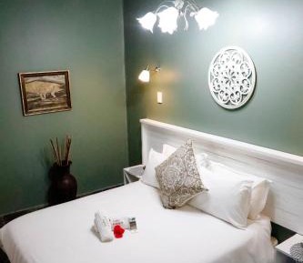 Standard Queen or Twin Room