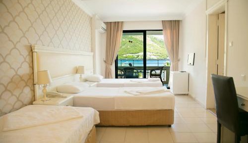 Triple Room with Sea View