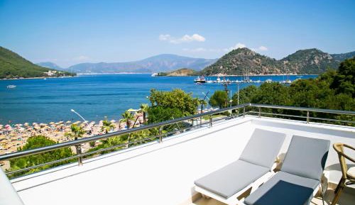 King Suite with Sea View