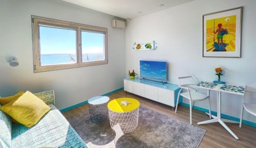 Studio Apartment with Sea View