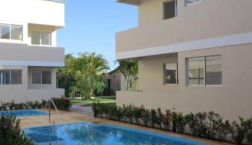 Apartment with Pool View 