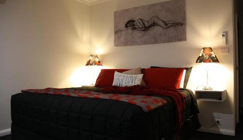 Deluxe King Suite
