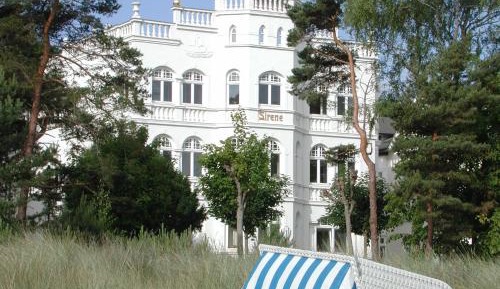 Apartment with Lake View