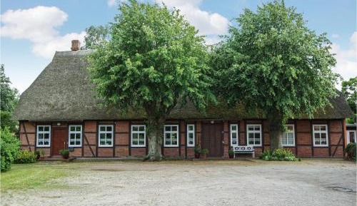 Three-Bedroom Holiday Home 