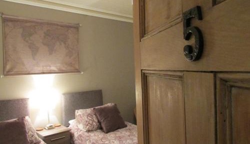 Twin Room with Shower