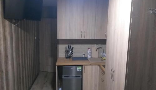 Apartment with Shower