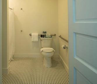 Queen Room - Disability Access