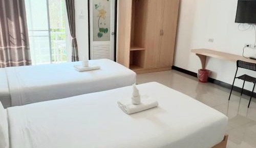 Large Twin Room with Balcony