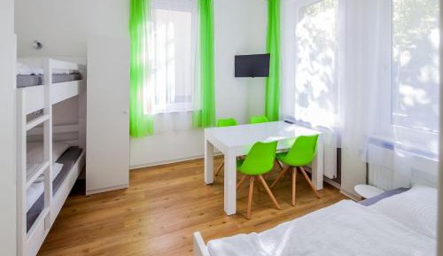Room #596602002