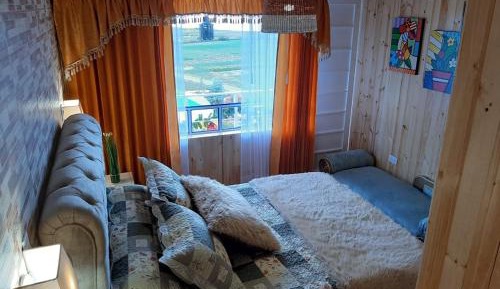 Apartment with Lake View