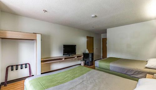 Queen Room with Two Queen Beds - Non-Smoking