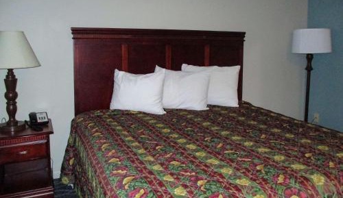 Deluxe King Room - Non-Smoking