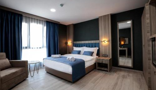 Standard King Room