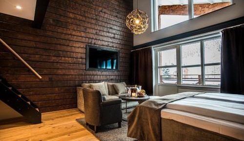Junior Suite with Balcony