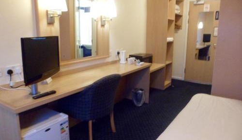 Family Room (2 Adults + 2 Children)