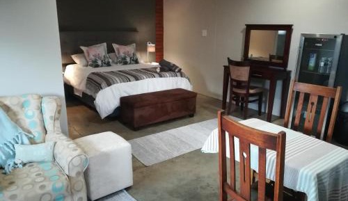 Deluxe Queen Room