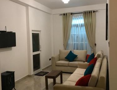 First Floor Apartment with Mountain View 