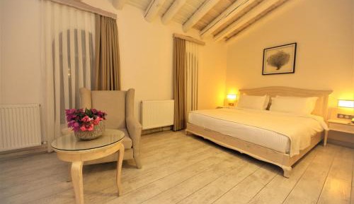 Deluxe Suite with Sea View