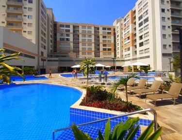 Apartment with Pool View 