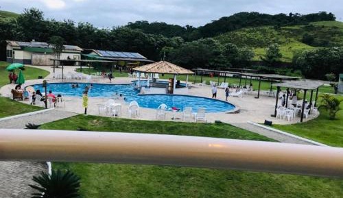 Apartment with Pool View 