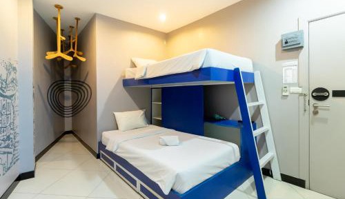 Mixed Dormitory Room