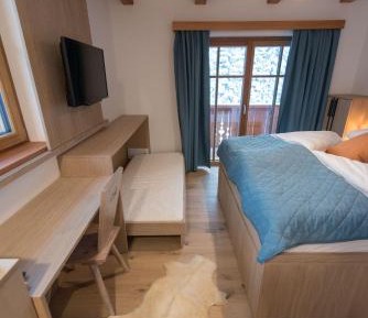 Double Room with Balcony (2 Adults + 1 Child)