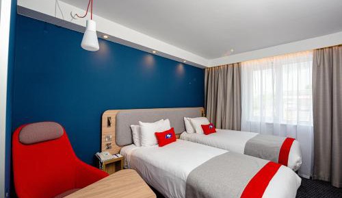 Standard Twin Room with Free Hot Breakfast